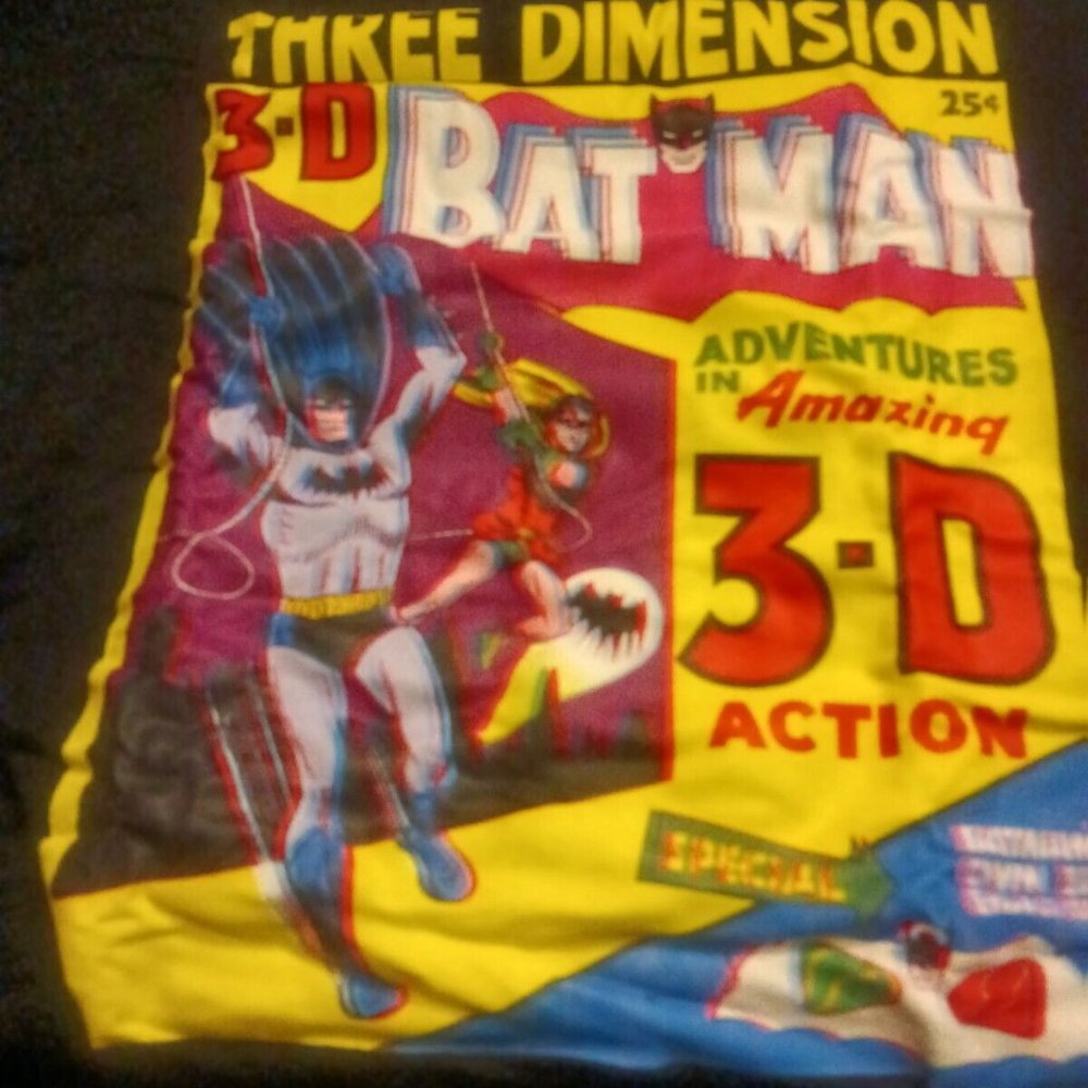 Black Batman T-Shirt with a 3D image on the front Glasses Included